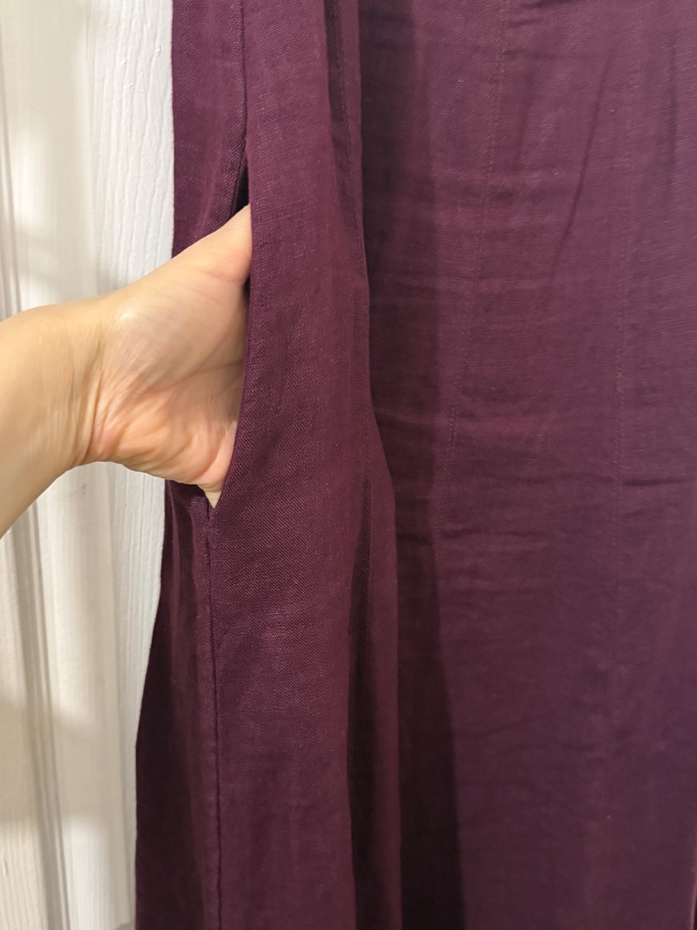 Women's Sleeveless linen Scoop Neck Midi Dress - burgundy - Picture 2 of 4